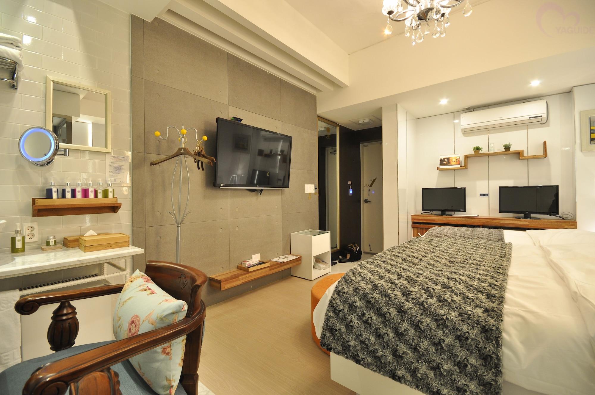 February Hotel Apsan Тегу Екстер'єр фото
