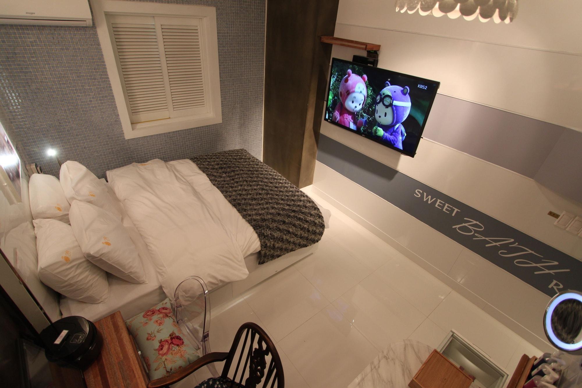 February Hotel Apsan Тегу Екстер'єр фото