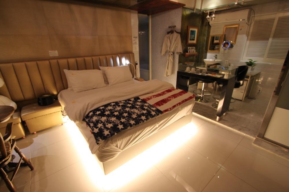 February Hotel Apsan Тегу Екстер'єр фото