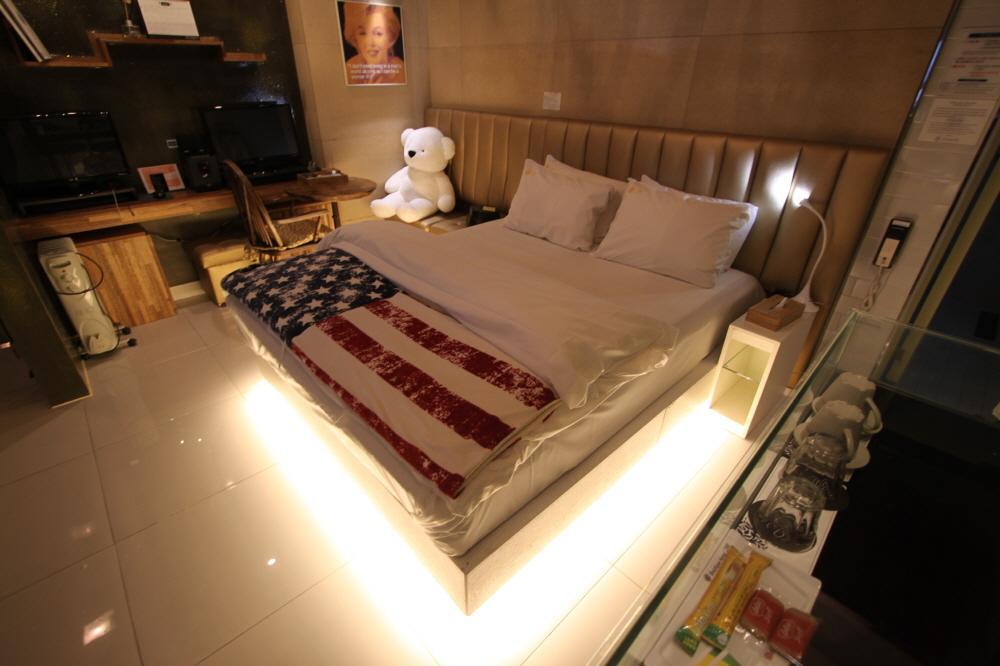 February Hotel Apsan Тегу Екстер'єр фото