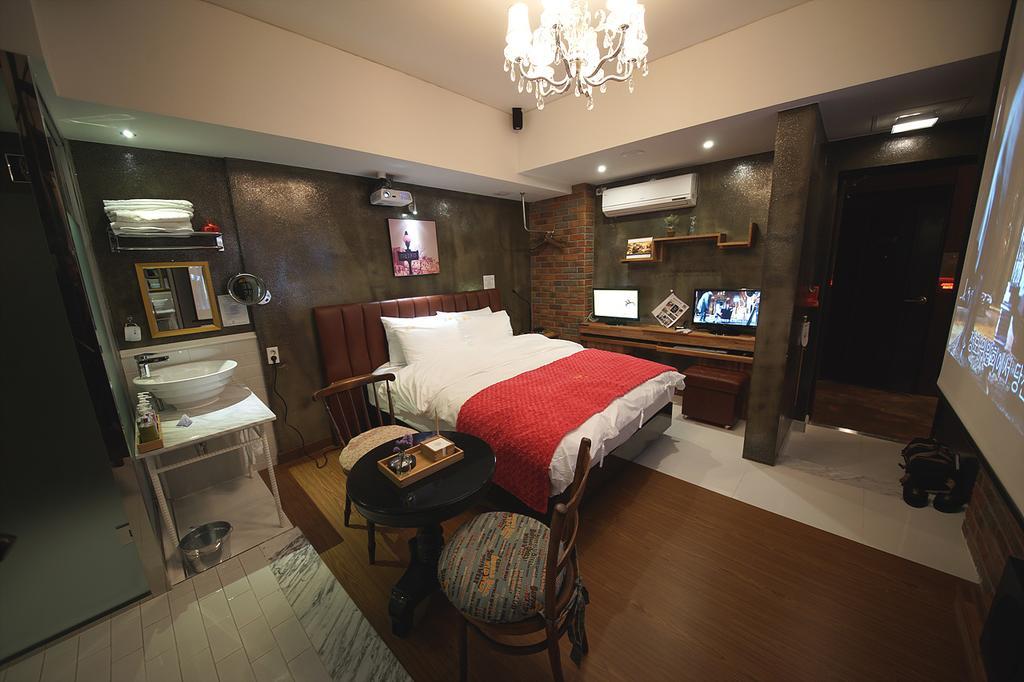 February Hotel Apsan Тегу Екстер'єр фото